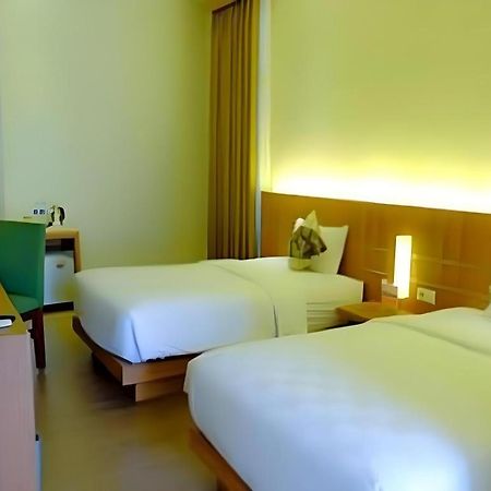 Lotus Hotel סובאנג מראה חיצוני תמונה