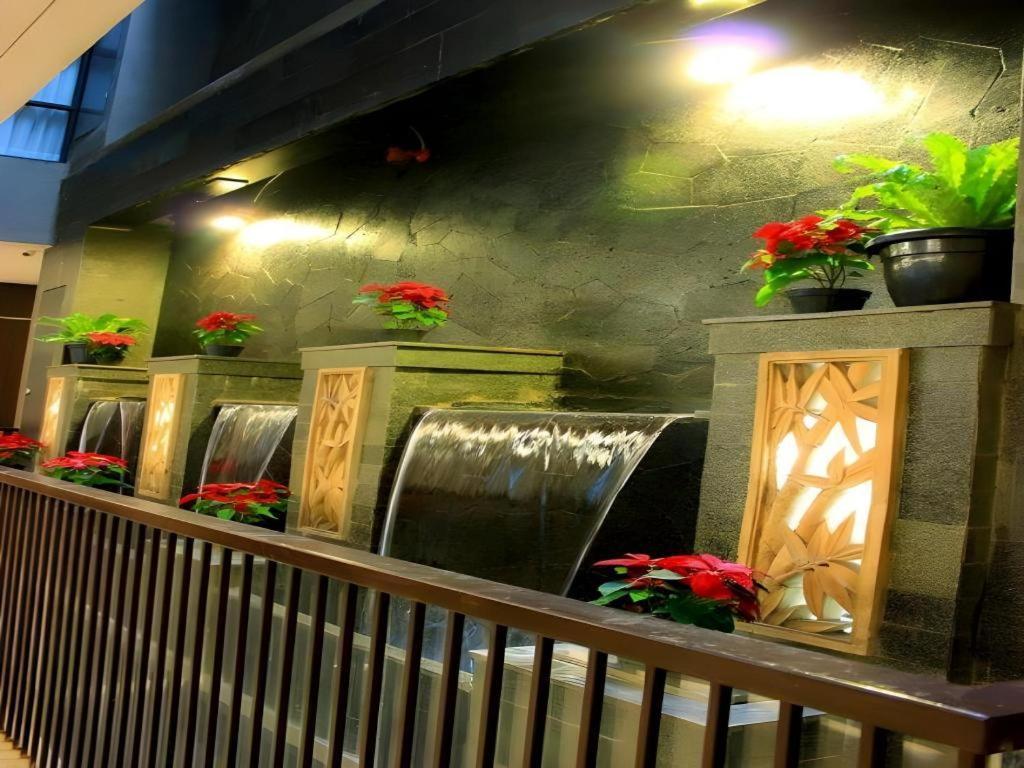 Lotus Hotel סובאנג מראה חיצוני תמונה
