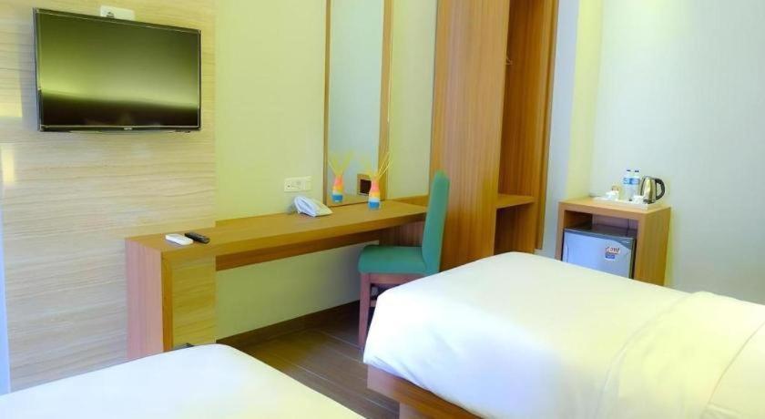 Lotus Hotel סובאנג מראה חיצוני תמונה