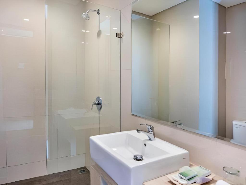 Lotus Hotel סובאנג מראה חיצוני תמונה